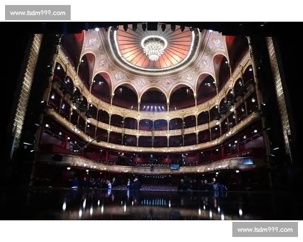 全场欢呼点燃激情时刻见证荣耀诞生的巅峰瞬间与梦想成真的伟大时刻